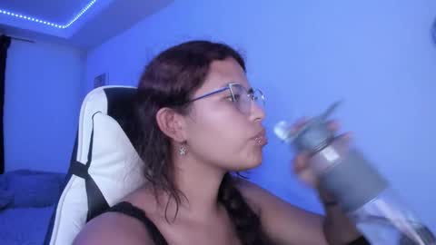 Snapshot of ladybrown_16 chatting on September 24, 5:06 am Lady online show from September 24, 5:06 am