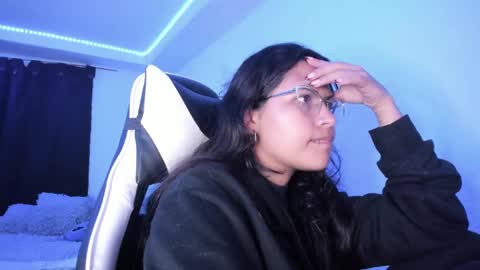 Snapshot of ladybrown_16 chatting on February 26, 3:46 am Lady online show from February 26, 3:46 am