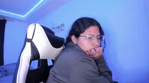 Snapshot of ladybrown_16 chatting on January 31, 5:51 am Lady online show from January 31, 5:51 am