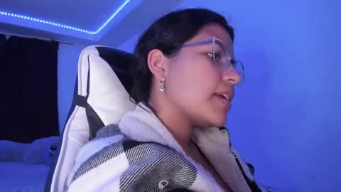 Snapshot of ladybrown_16 chatting on January 22, 1:10 am Lady online show from January 22, 1:10 am