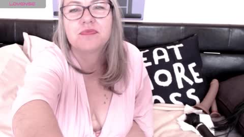 Next Stream online show from October 3, 8:08 am