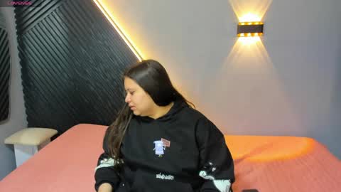    online show from April 15, 11:16 pm