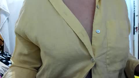 LAILA online show from December 1, 1:14 pm