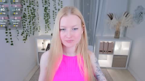Snapshot of laly_peach chatting on January 13, 4:19 pm Laly online show from January 13, 4:19 pm