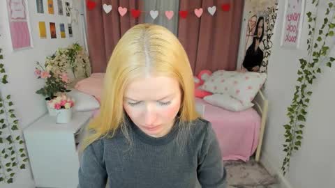 Laly online show from February 12, 8:27 am