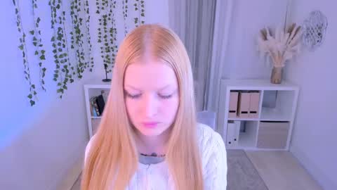 Snapshot of laly_peach chatting on February 27, 4:21 pm Laly online show from February 27, 4:21 pm