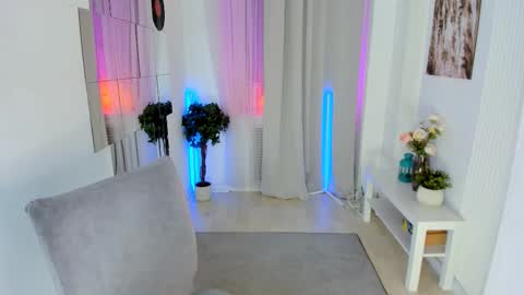 Snapshot of laly_peach chatting on September 17, 11:19 am Laly online show from September 17, 11:19 am