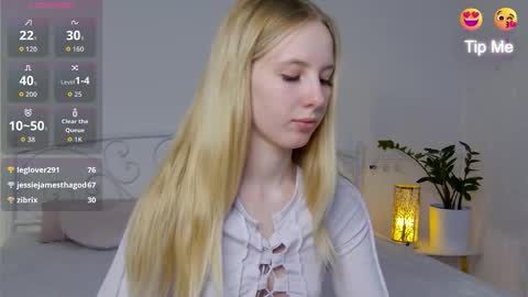 Liana online show from October 19, 8:11 pm