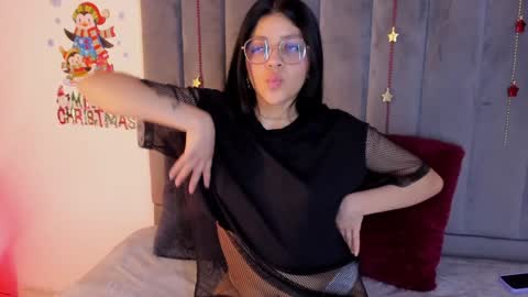 Snapshot of lana_dol chatting on December 16, 12:16 pm ... . . ... online show from December 16, 12:16 pm