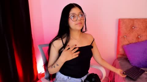 Snapshot of lana_dol chatting on January 13, 12:24 pm ... . . ... online show from January 13, 12:24 pm