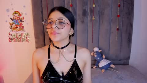 Snapshot of lana_dol chatting on December 29, 12:34 pm ... . . ... online show from December 29, 12:34 pm