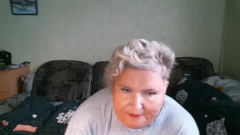 lanacat555 online show from December 3, 11:45 am