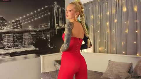 hi my name is Lana Im 23 years old I really like to dance walk and make new acquaintances online show from January 16, 8:32 am