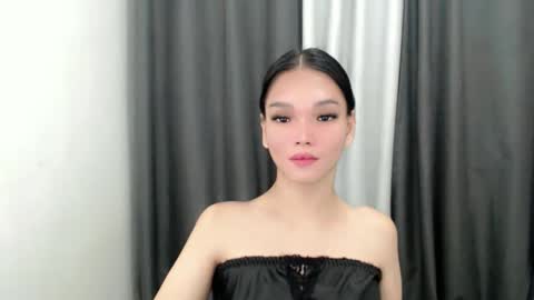 lanawyatt_ online show from October 6, 5:51 pm