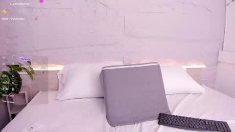 Lanna online show from February 27, 12:05 pm