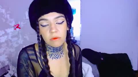 Snapshot of lannie_gonzales chatting on October 8, 4:22 pm LANNIE   online show from October 8, 4:22 pm