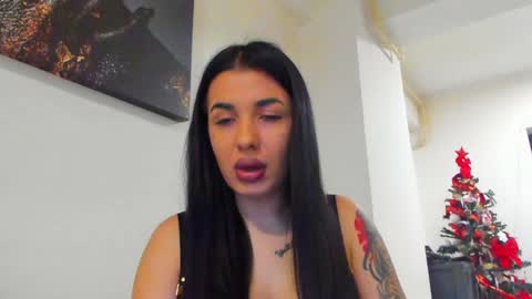 Snapshot of lara_squirtx chatting on December 7, 7:16 am Lara online show from December 7, 7:16 am