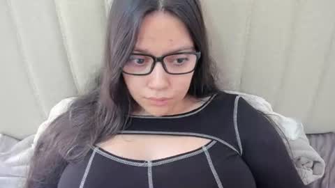 Snapshot of laracamille chatting on February 12, 2:55 pm lara online show from February 12, 2:55 pm