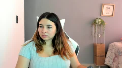 Lara online show from June 20, 7:28 pm