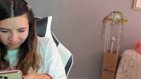Lara online show from June 15, 4:40 pm