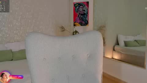 Lara  online show from November 14, 1:55 pm