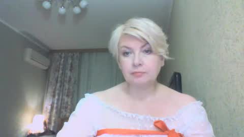 laramrs online show from April 3, 5:55 pm