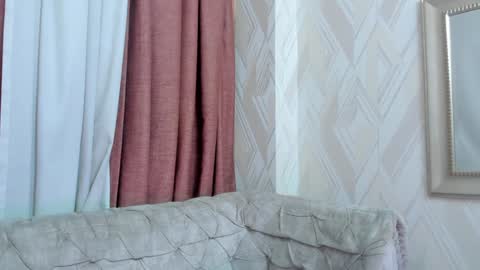 Lara Murphy online show from January 19, 8:19 pm