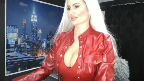 laras_moans online show from December 21, 8:07 am