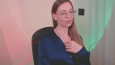 larawintersxxx online show from December 15, 9:09 pm