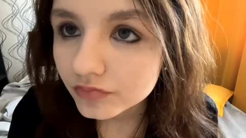 Mila online show from May 17, 1:32 pm