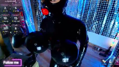 ROSE online show from November 15, 4:52 pm