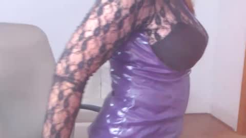 Snapshot of latexgoddesss chatting on December 9, 9:16 pm Jade online show from December 9, 9:16 pm