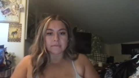 latinalinda02 online show from September 11, 2:01 am