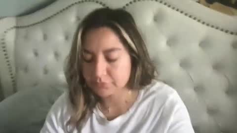 latinalinda02 online show from October 8, 7:07 pm