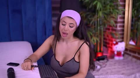 Latina online show from January 16, 7:10 pm