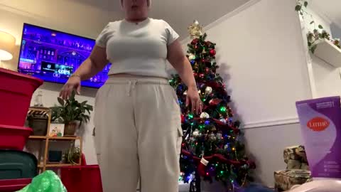 Snapshot of laulauma chatting on January 5, 9:03 pm LauLauMa online show from January 5, 9:03 pm