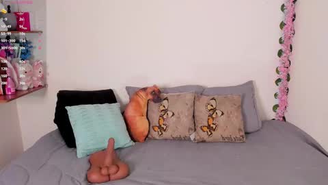 laura1__ online show from November 6, 11:32 pm