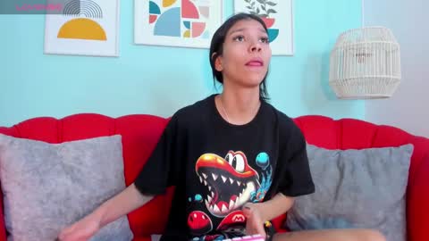 Laura online show from December 13, 1:12 pm