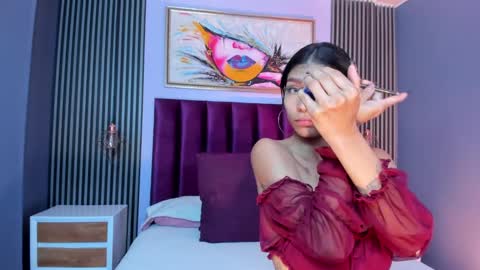 Laura online show from December 21, 1:53 pm