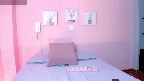 Laura online show from January 28, 1:27 pm