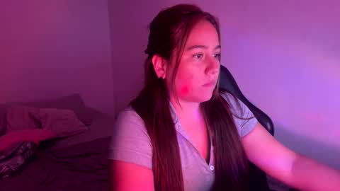 laura online show from April 17, 1:30 am