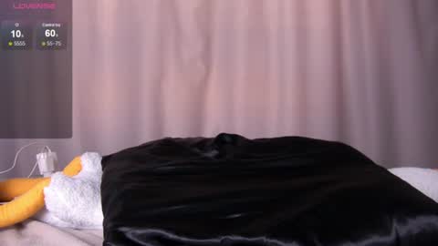 Laura online show from June 12, 3:03 am