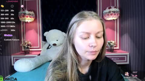 Laura online show from April 10, 3:07 pm