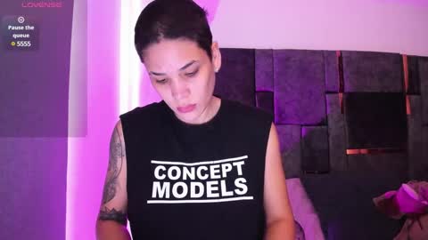 Snapshot of laura_r23 chatting on February 11, 3:51 pm Laura Rose online show from February 11, 3:51 pm