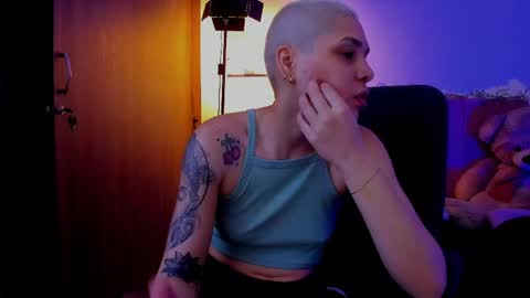 Laura Rose online show from April 17, 4:47 am