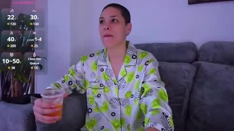 Snapshot of laura_r23 chatting on January 11, 6:23 pm Laura Rose online show from January 11, 6:23 pm