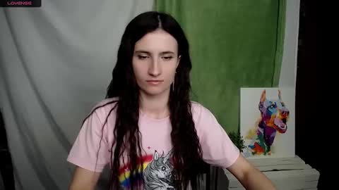 Snapshot of lauradre_ chatting on March 2, 8:27 am Laura online show from March 2, 8:27 am