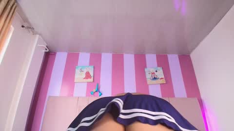 lauraltt online show from November 4, 6:46 pm