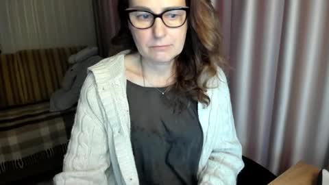 Lauraoven1 online show from February 13, 2:08 pm