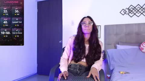 Snapshot of laureen_brown chatting on February 25, 6:23 pm Laura online show from February 25, 6:23 pm